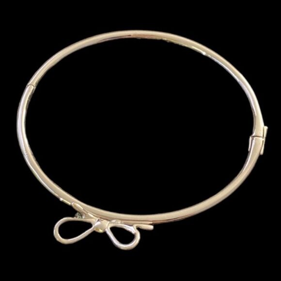 Silver Look Kate Spade Bow Bracelet! - Picture 7 of 7